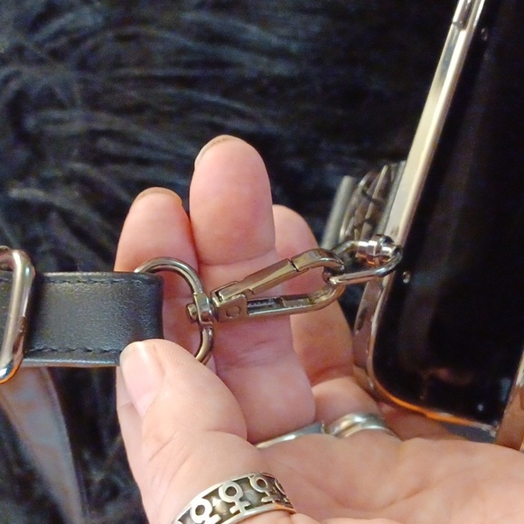 KILLSTAR OCCULT GRAPHIC PENTAGRAM HANDEL HARDWARE KISSLOCK CROSSBODY/SHOULDER - Picture 11 of 16